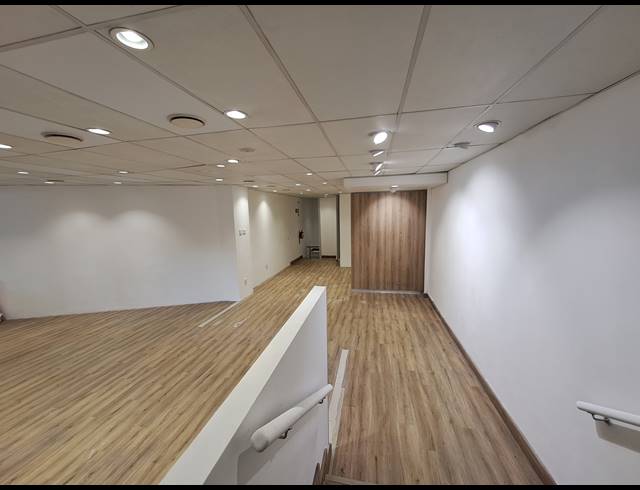111M² RETAIL TO LET IN DUNKELD WEST